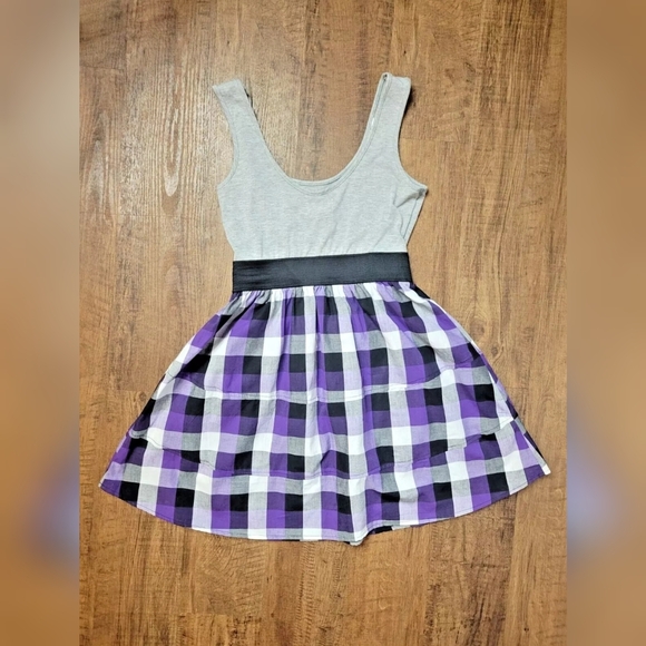 725 Originals Y2K plaid skater dress - Picture 9 of 9
